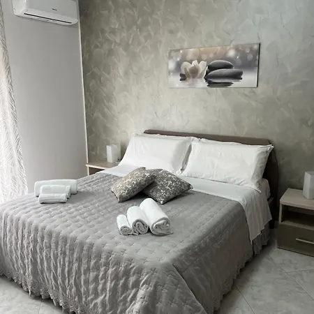 Apartment House Ice Honey
