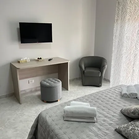 House Ice Honey Apartment Calatabiano